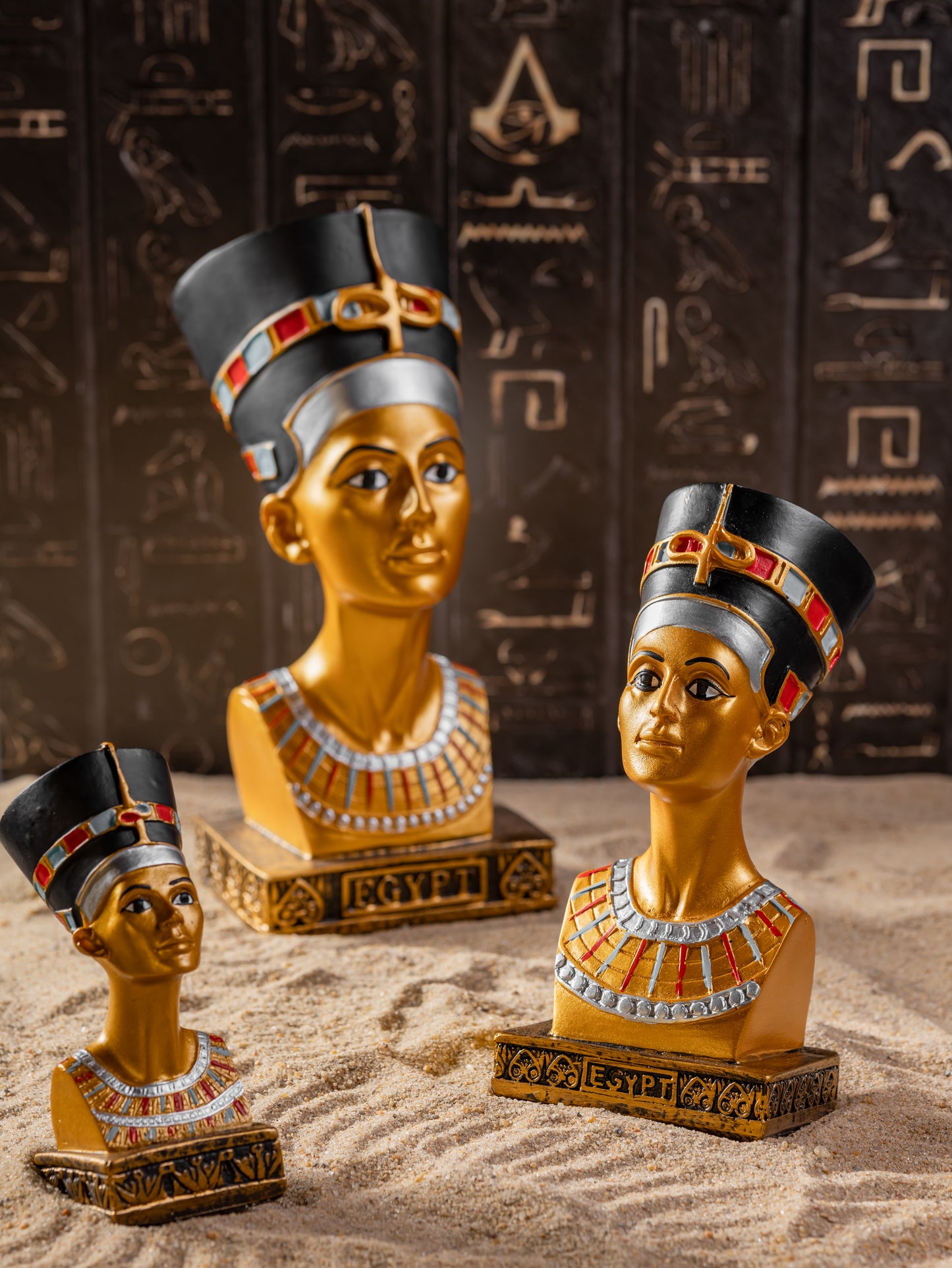 Queen Nefertiti Bust Collection – Icon of Beauty and Royal Elegance - BLACK